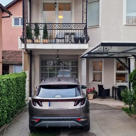 Apartment Ars